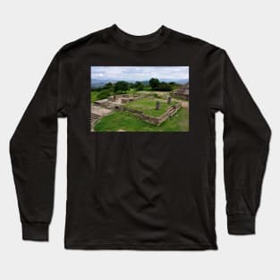 Site archéologique de Monte Alban, Oaxaca Mexique Long Sleeve T-Shirt